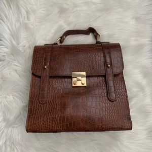 Handbag w/ Crossbody Strap